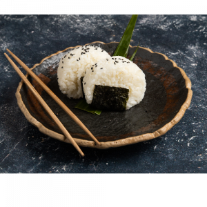 Steamed sushi rice ball with sesame
